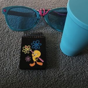 2000  Tweety Note Pad